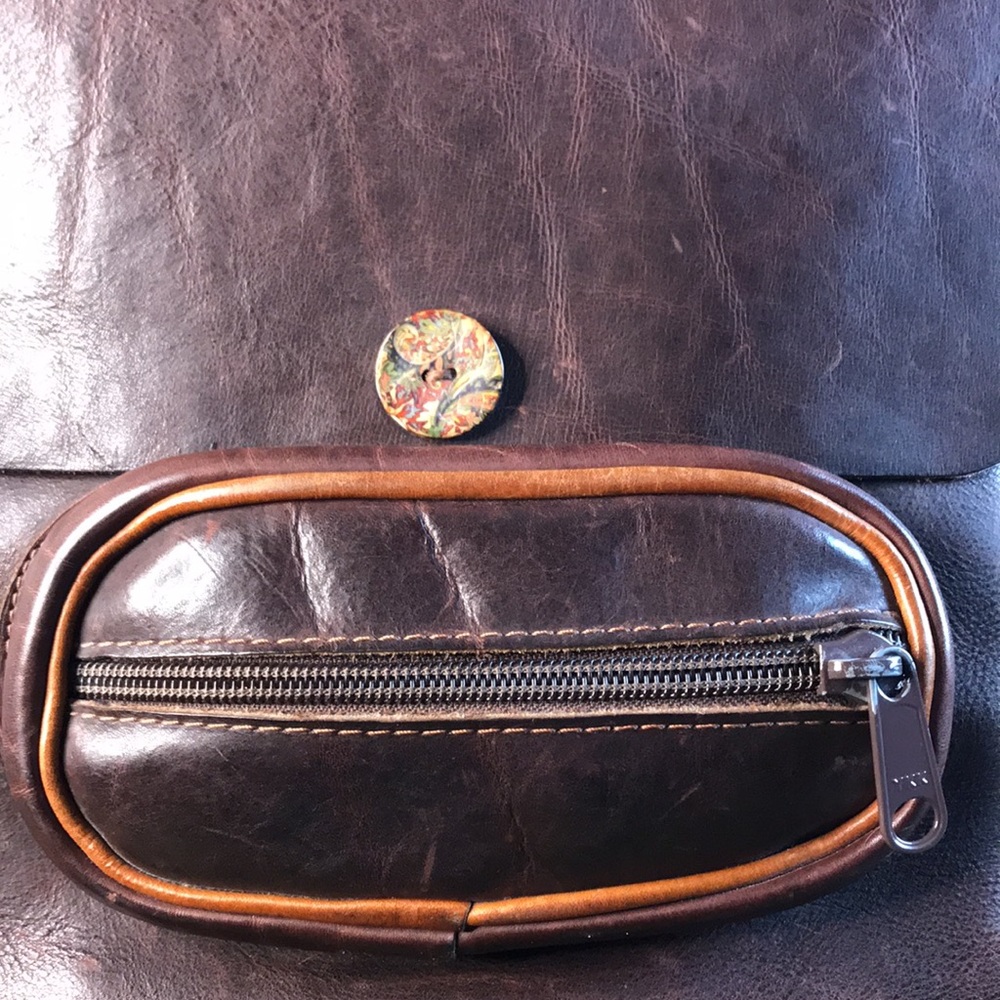 🎉🎉🎉SOLD Large Leather Backpack - Picture 2 of 8